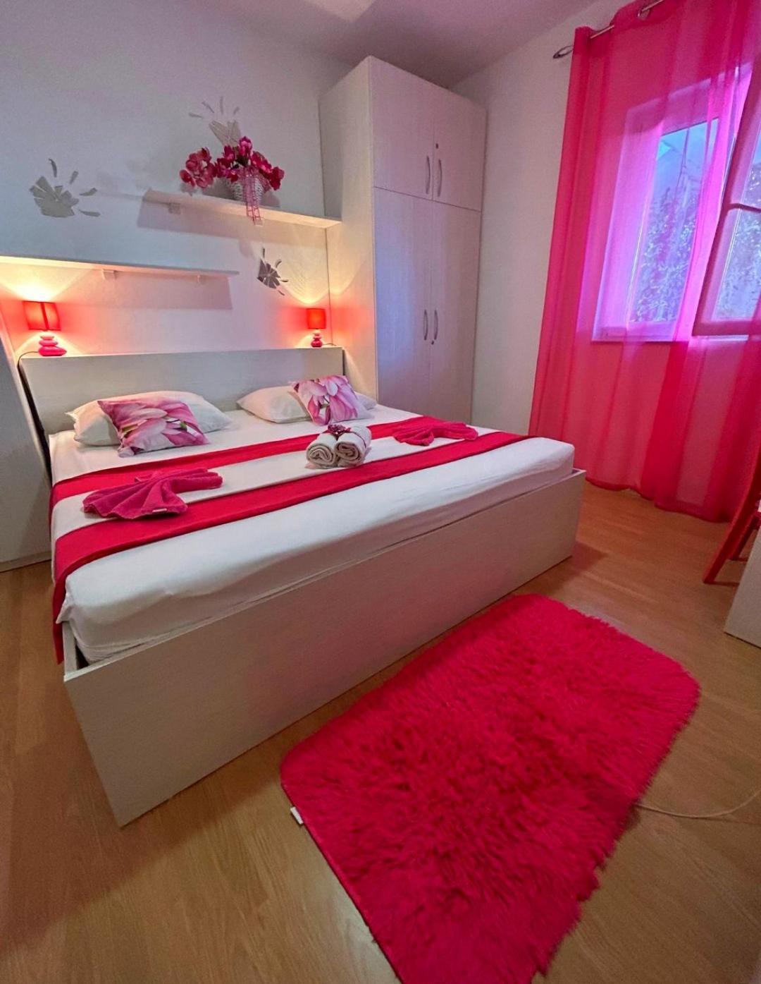 Apartmani Niki Hvar 赫瓦尔 外观 照片