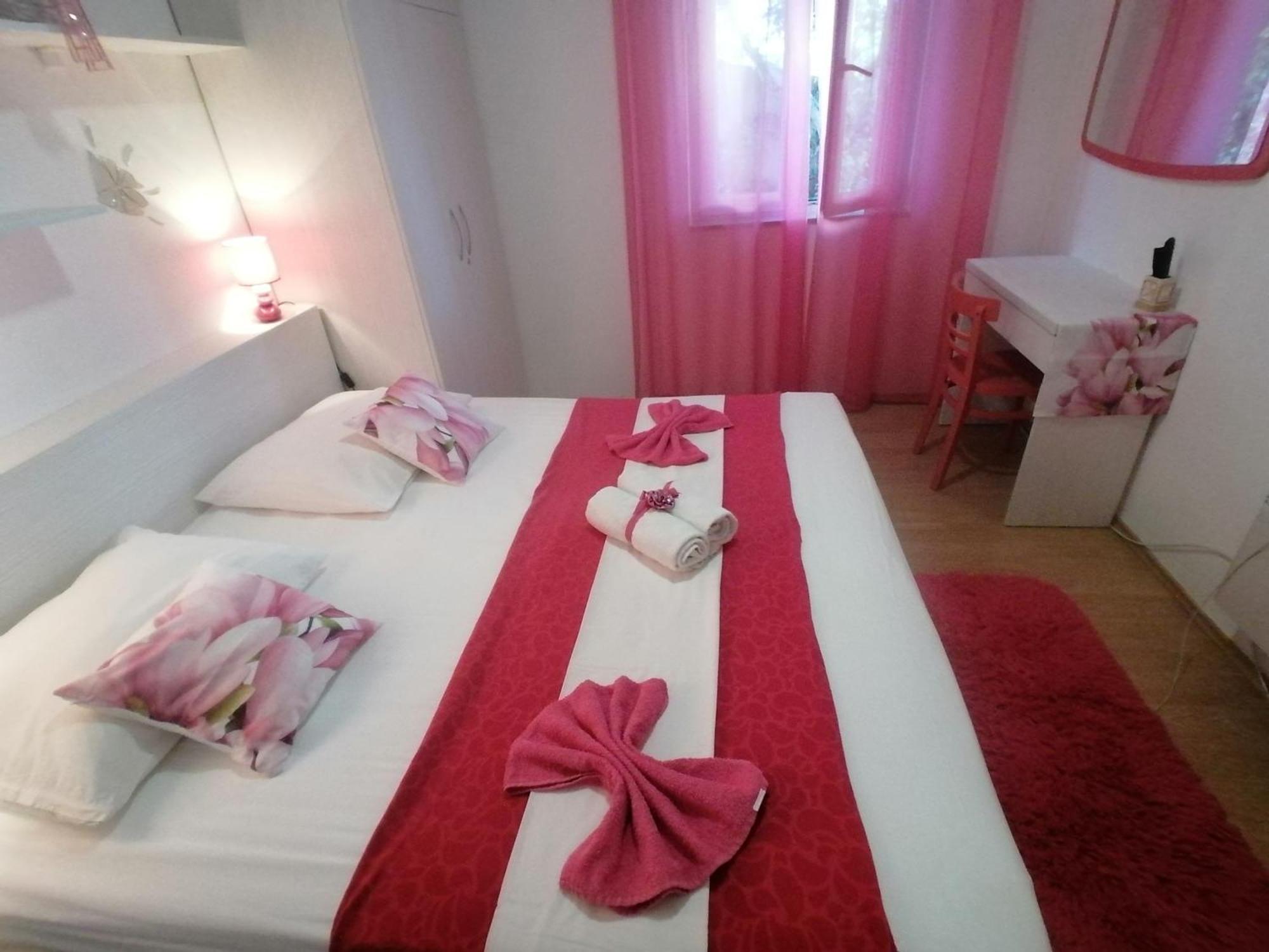 Apartmani Niki Hvar 赫瓦尔 外观 照片