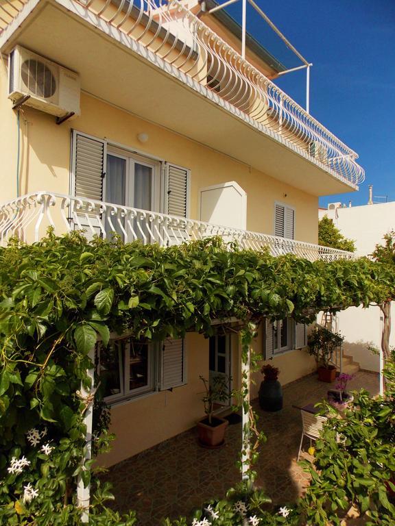 Apartmani Niki Hvar 赫瓦尔 外观 照片
