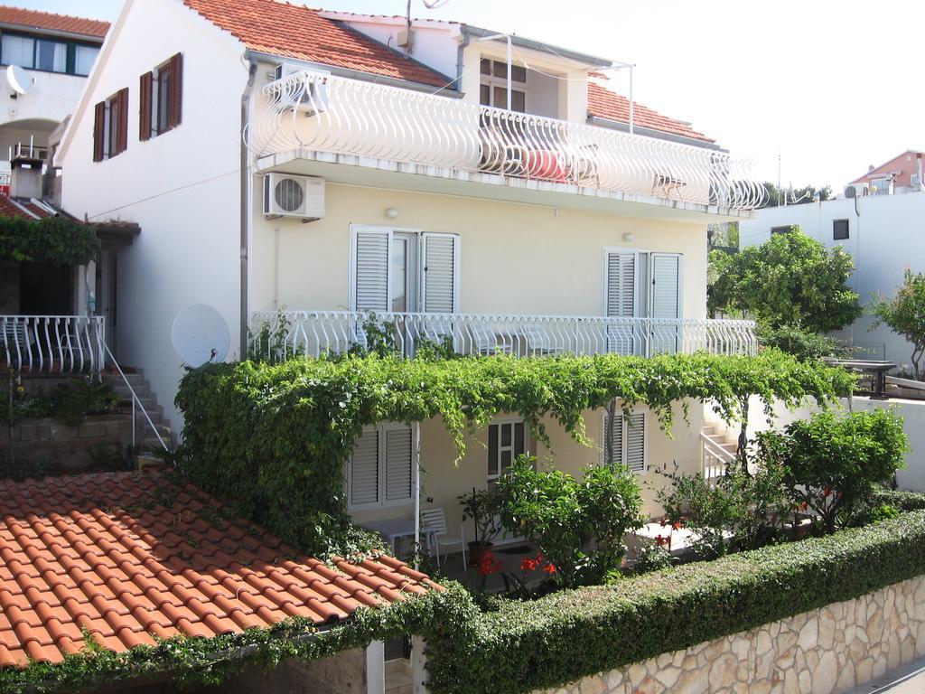 Apartmani Niki Hvar 赫瓦尔 外观 照片